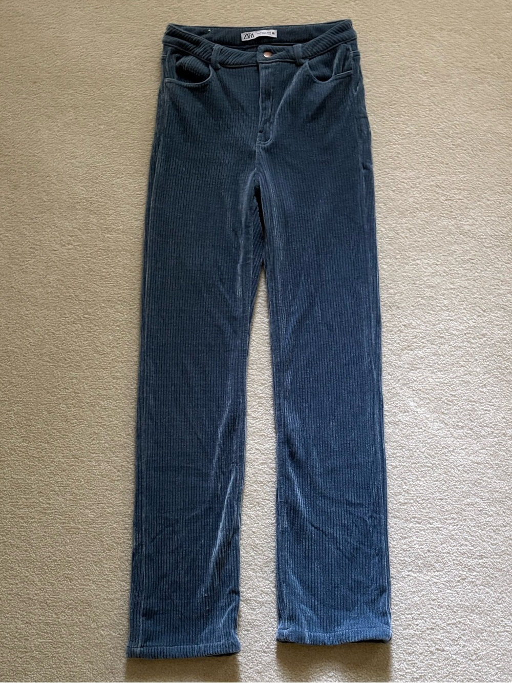 Zara Women’s Corduroy Straight Leg Pants. Size 6.